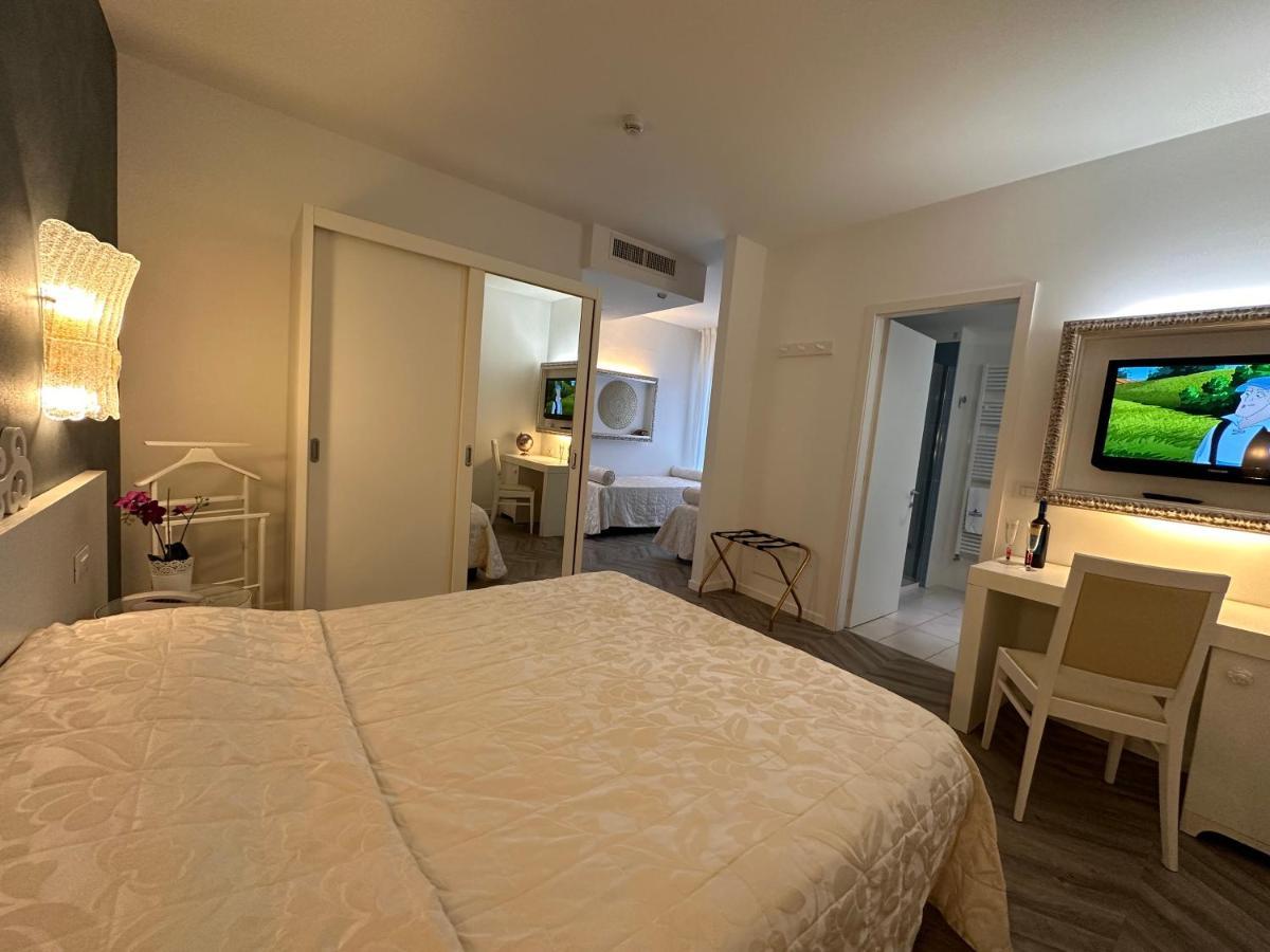Hotel Albatros リド・ディ・イエゾロ エクステリア 写真