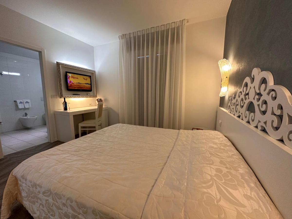 Hotel Albatros リド・ディ・イエゾロ エクステリア 写真