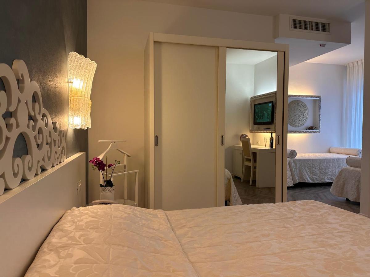 Hotel Albatros リド・ディ・イエゾロ エクステリア 写真