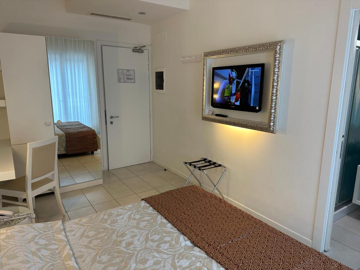 Hotel Albatros リド・ディ・イエゾロ エクステリア 写真