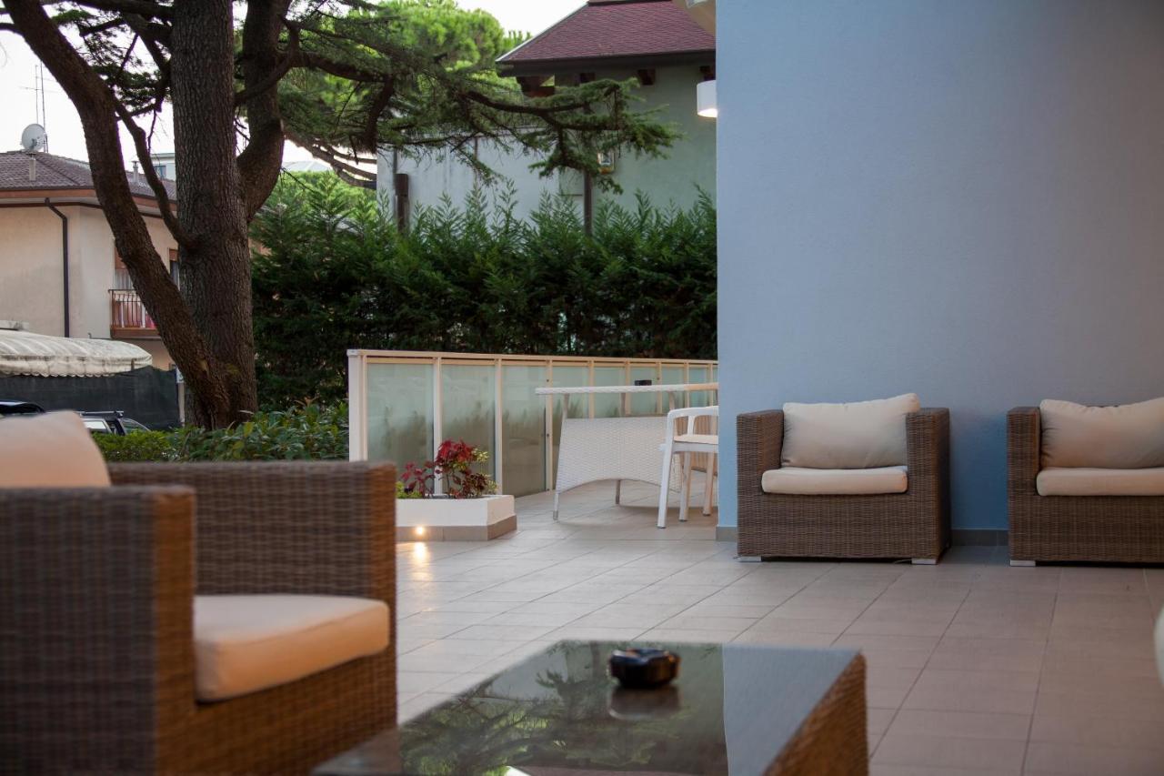 Hotel Albatros リド・ディ・イエゾロ エクステリア 写真